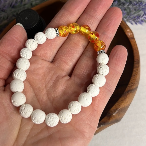 NEW Amber Essential Oil Diffuser Bracelet White Natural Lava Stone - Picture 8 of 8